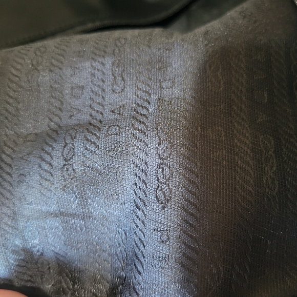 Prada Duffle bag 22x12 black - Picture 9 of 10